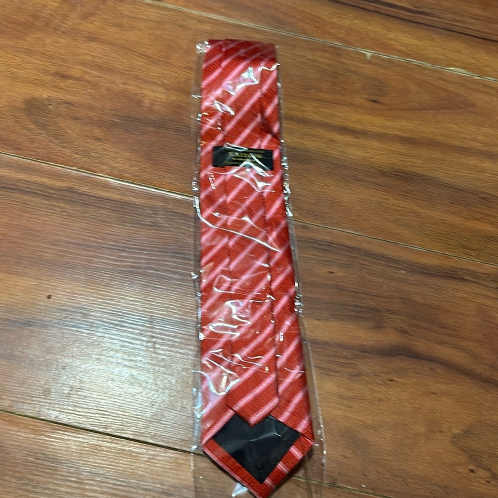 Men tie